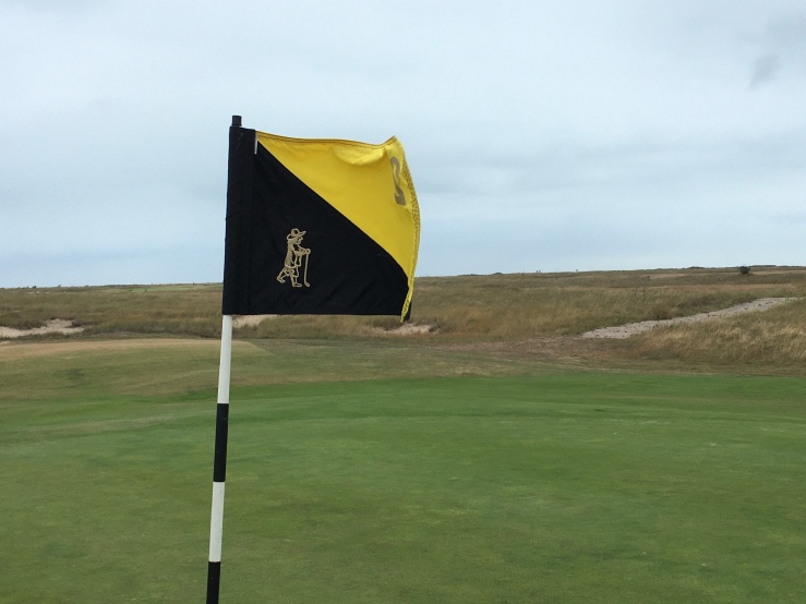 Prince’s golf Darwin flag 